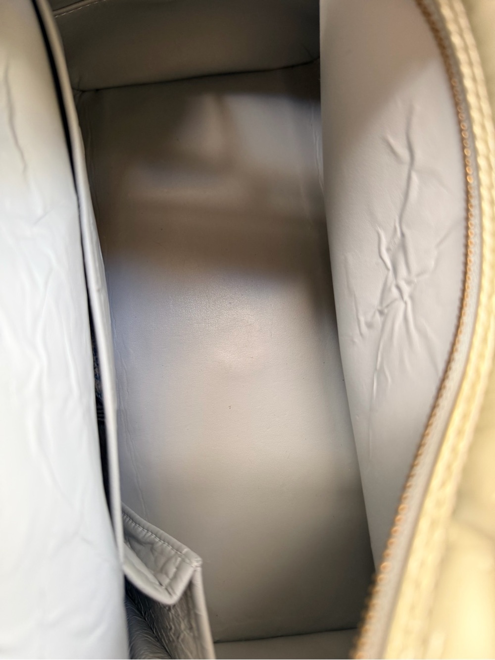 Louis Vuitton Vernis Tompkins Square - rehabbed (mint handles) - Picture 4 of 9